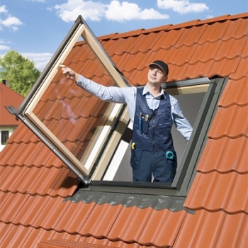 FAKRO FW Uitstapdakraam